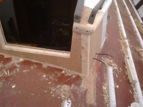 140420131478 Tuga in riparazione.jpg